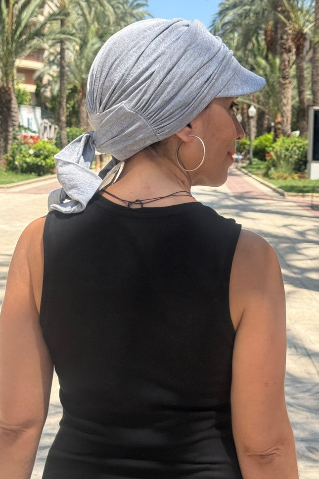 Gorra Oncológica Carla Bedia | Nala Gris Claro