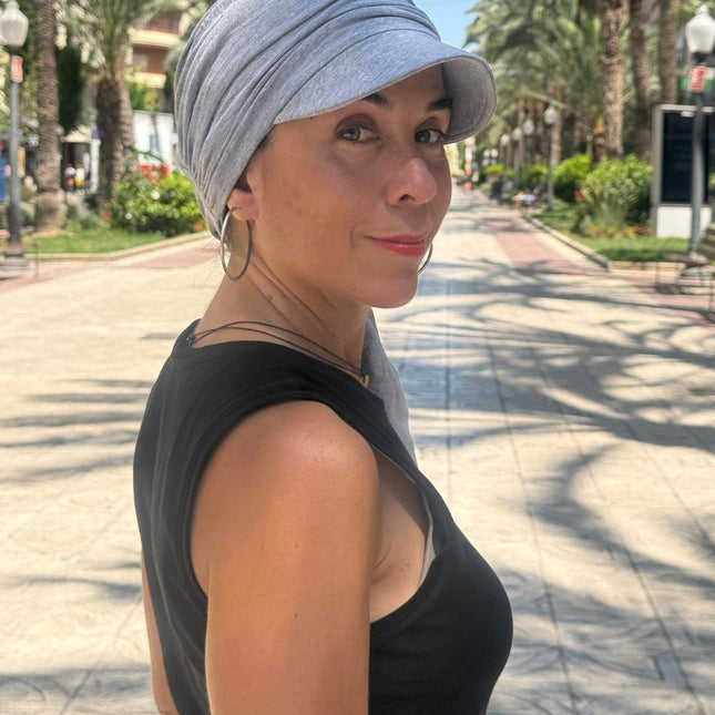 Gorra Oncológica Carla Bedia | Nala Gris Claro