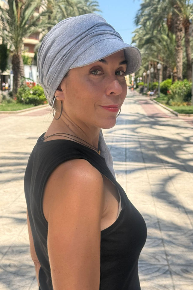 Gorra Oncológica Carla Bedia | Nala Gris Claro