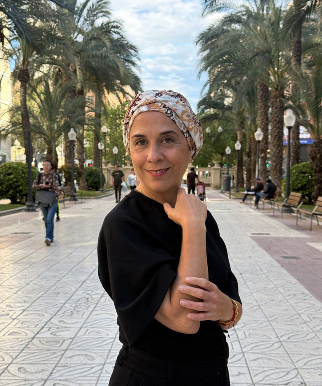 Pañuelo Oncológico Carla Bedia | Sue Floral Tierra