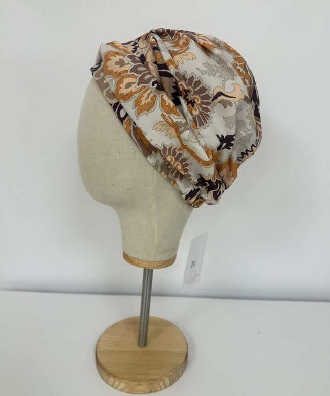 Pañuelo Oncológico Carla Bedia | Sue Floral Tierra