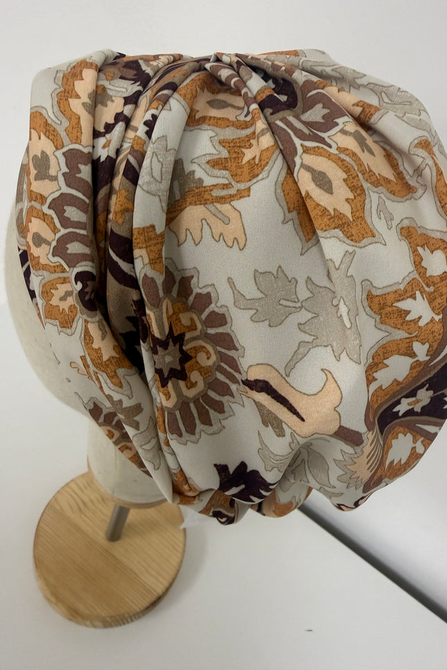 Pañuelo Oncológico Carla Bedia | Sue Floral Tierra