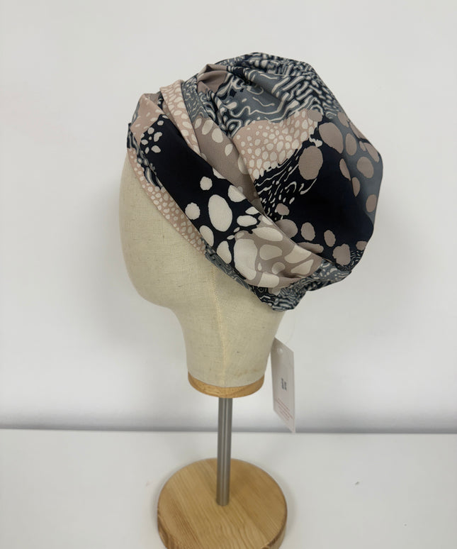 Pañuelo Oncológico Carla Bedia | Sue Abstract Beige Azul