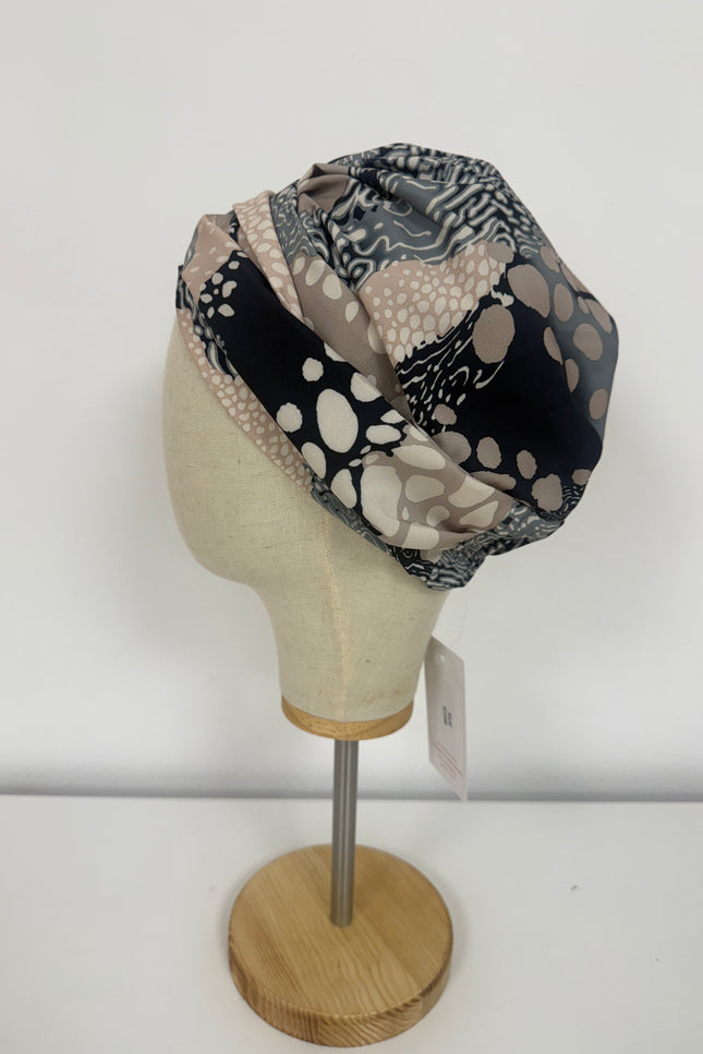 Pañuelo Oncológico Carla Bedia | Sue Abstract Beige Azul