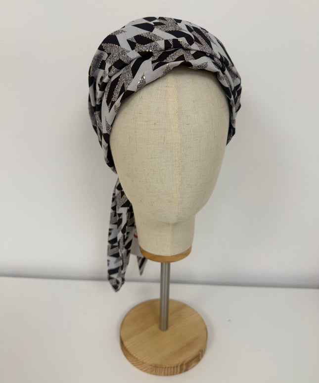 Pañuelo Oncológico Carla Bedia | Zoe Silk Geométrico Plata
