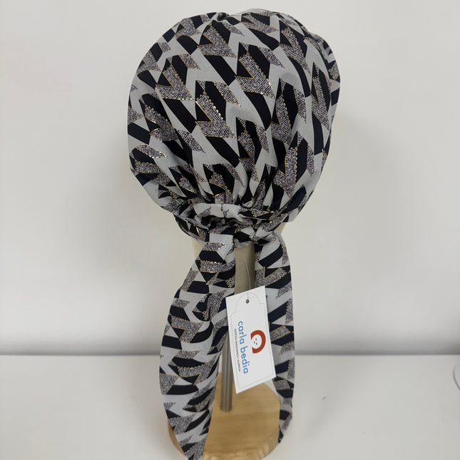 Pañuelo Oncológico Carla Bedia | Zoe Silk Geométrico Plata