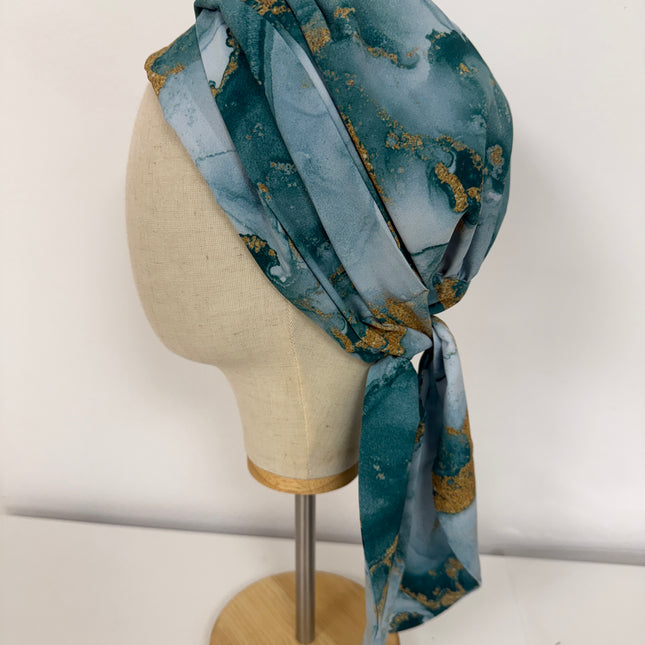 Pañuelo Oncológico Carla Bedia | Zoe Silk Mármol Azul