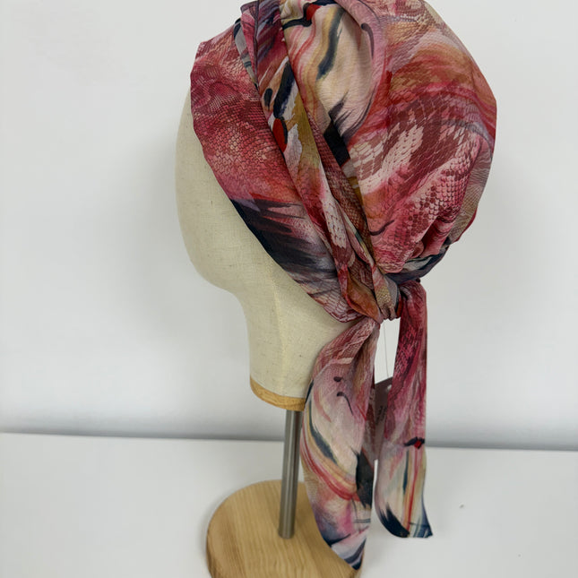 Pañuelo Oncológico Carla Bedia | Zoe Silk Plumas Rosé