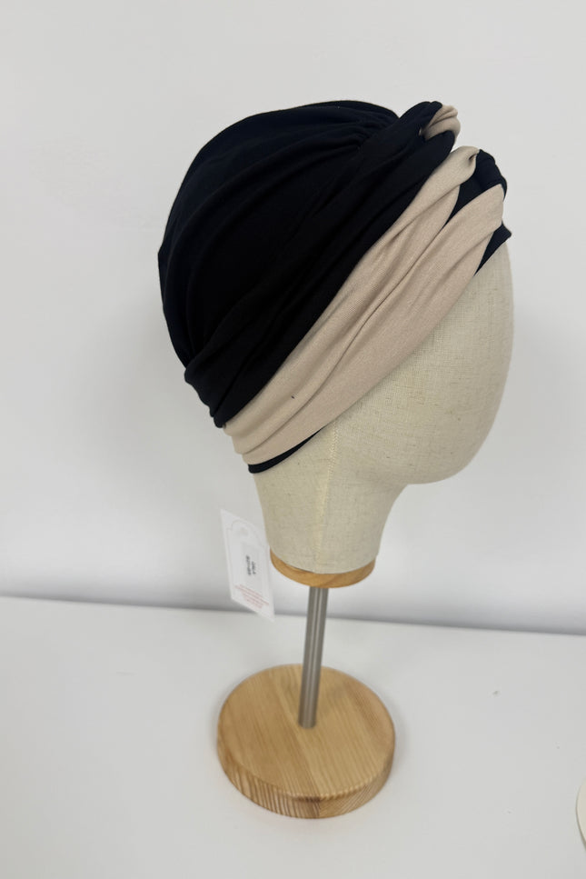 Pañuelo Oncológico Carla Bedia | Gala Negro Arena