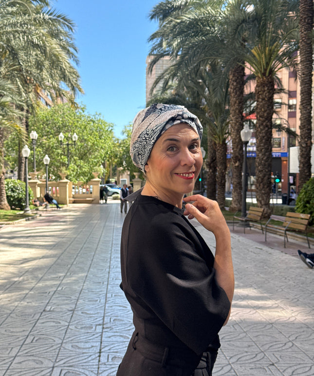 Pañuelo Oncológico Carla Bedia | Sue Abstract Beige Azul