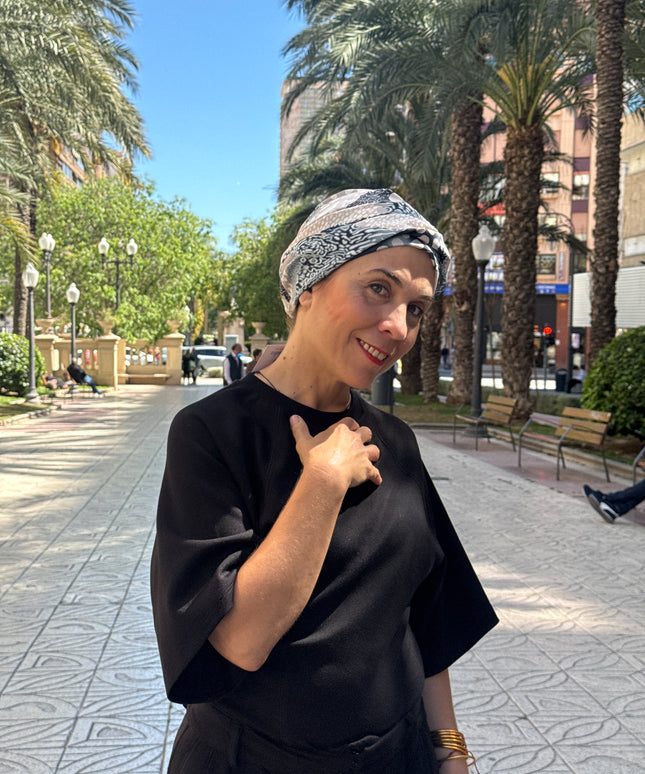 Pañuelo Oncológico Carla Bedia | Sue Abstract Beige Azul