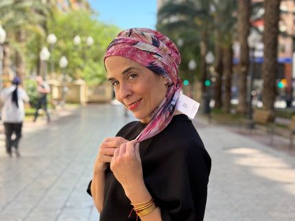Pañuelo Oncológico Carla Bedia | Zoe Silk Plumas Rosé