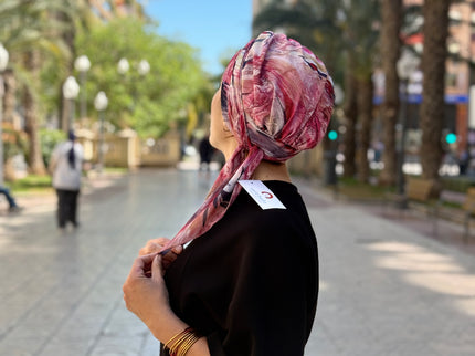 Pañuelo Oncológico Carla Bedia | Zoe Silk Plumas Rosé