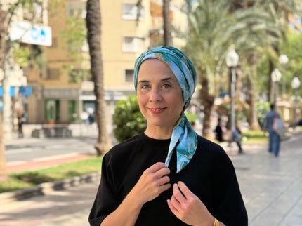Pañuelo Oncológico Carla Bedia | Zoe Silk Mármol Azul