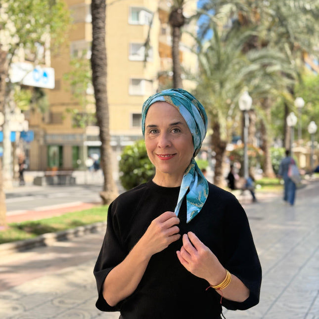 Pañuelo Oncológico Carla Bedia | Zoe Silk Mármol Azul