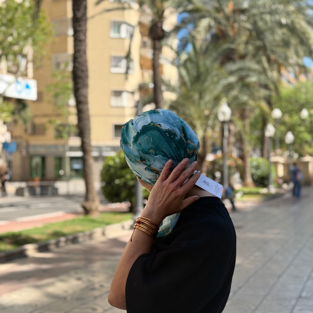 Pañuelo Oncológico Carla Bedia | Zoe Silk Mármol Azul