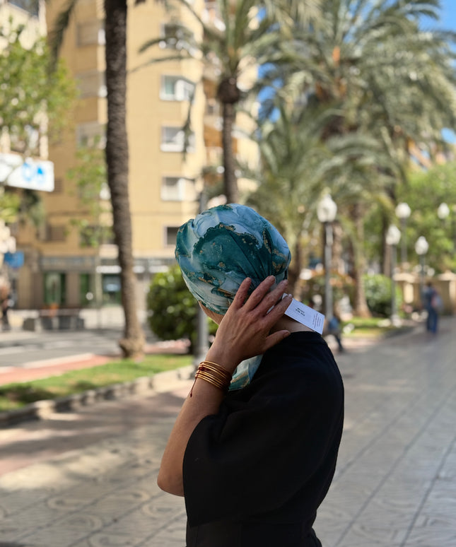 Pañuelo Oncológico Carla Bedia | Zoe Silk Mármol Azul