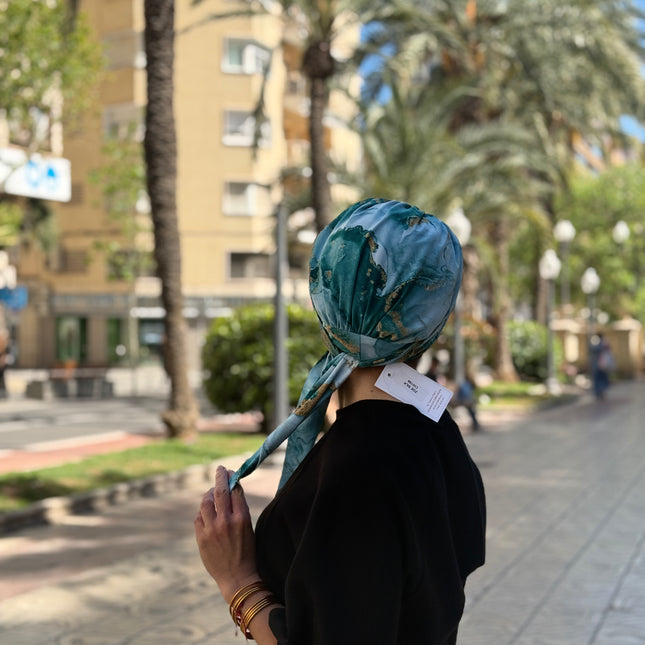 Pañuelo Oncológico Carla Bedia | Zoe Silk Mármol Azul