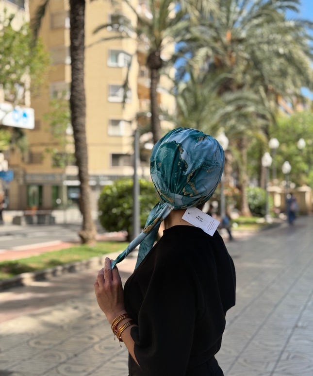 Pañuelo Oncológico Carla Bedia | Zoe Silk Mármol Azul