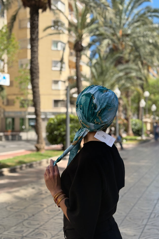Pañuelo Oncológico Carla Bedia | Zoe Silk Mármol Azul