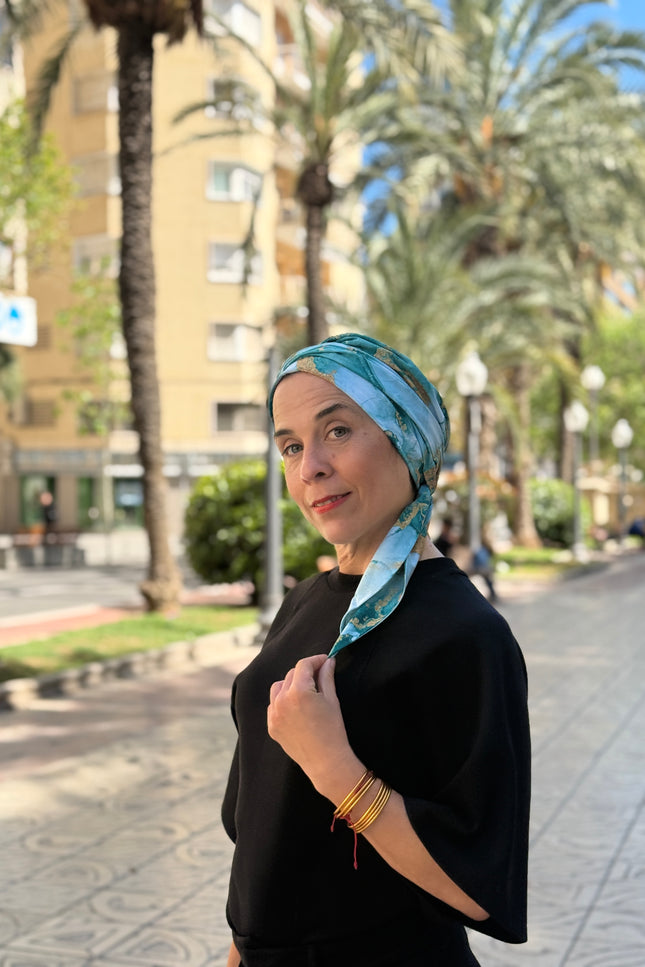 Pañuelo Oncológico Carla Bedia | Zoe Silk Mármol Azul