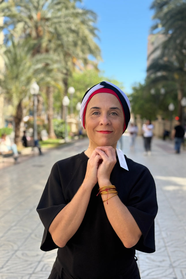 Pañuelo Oncológico Carla Bedia | Gala Tricolor Rojo Marino