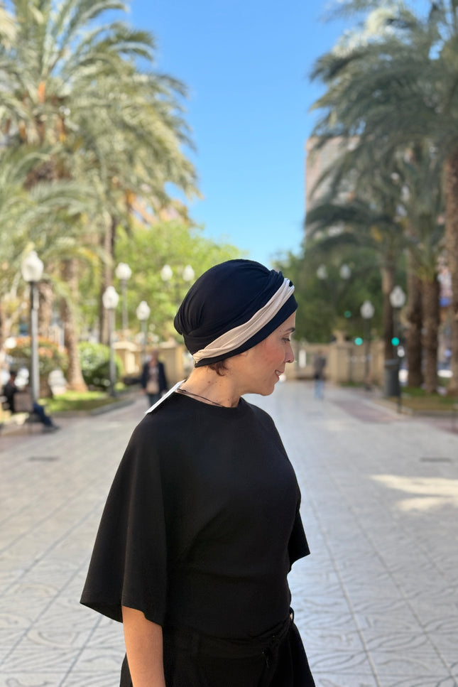 Pañuelo Oncológico Carla Bedia | Gala Negro Arena