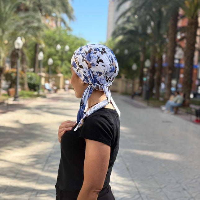 Pañuelo Oncológico Carla Bedia | Zoe Bambú Flores Azul Mostaza