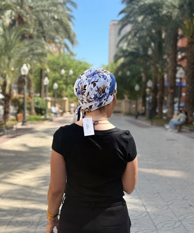 Pañuelo Oncológico Carla Bedia | Zoe Bambú Flores Azul Mostaza