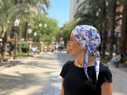 Pañuelo Oncológico Carla Bedia | Zoe Bambú Flores Azul Mostaza