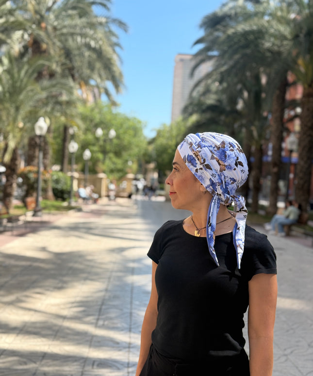 Pañuelo Oncológico Carla Bedia | Zoe Bambú Flores Azul Mostaza