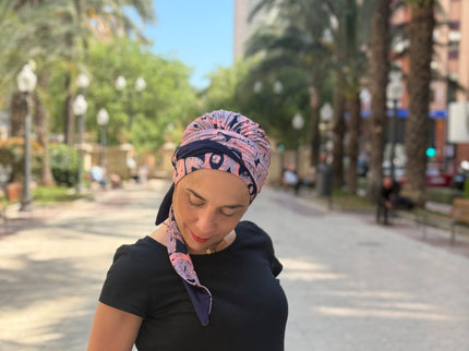 Pañuelo Oncológico Carla Bedia | Zoe Bambú Abstrac Coral Navy
