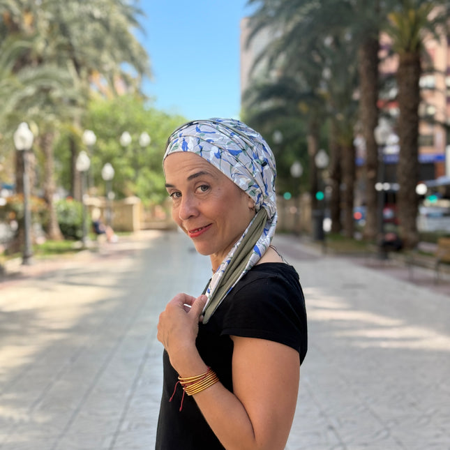 Pañuelo Oncológico Carla Bedia | Zoe Bambú Hojas Azul Caqui