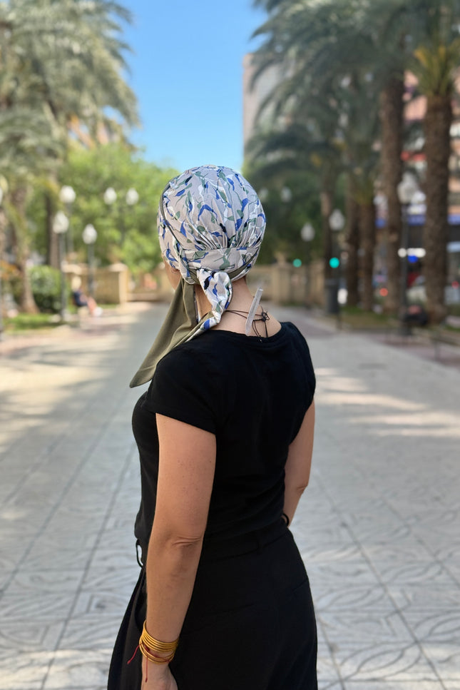 Pañuelo Oncológico Carla Bedia | Zoe Bambú Hojas Azul Caqui