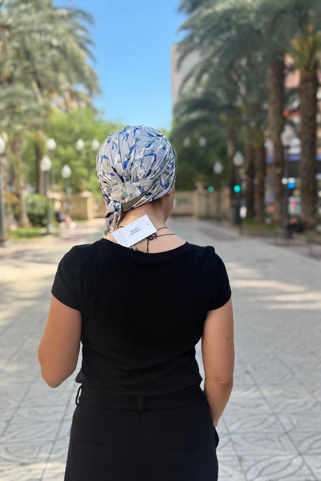Pañuelo Oncológico Carla Bedia | Zoe Bambú Hojas Azul Caqui