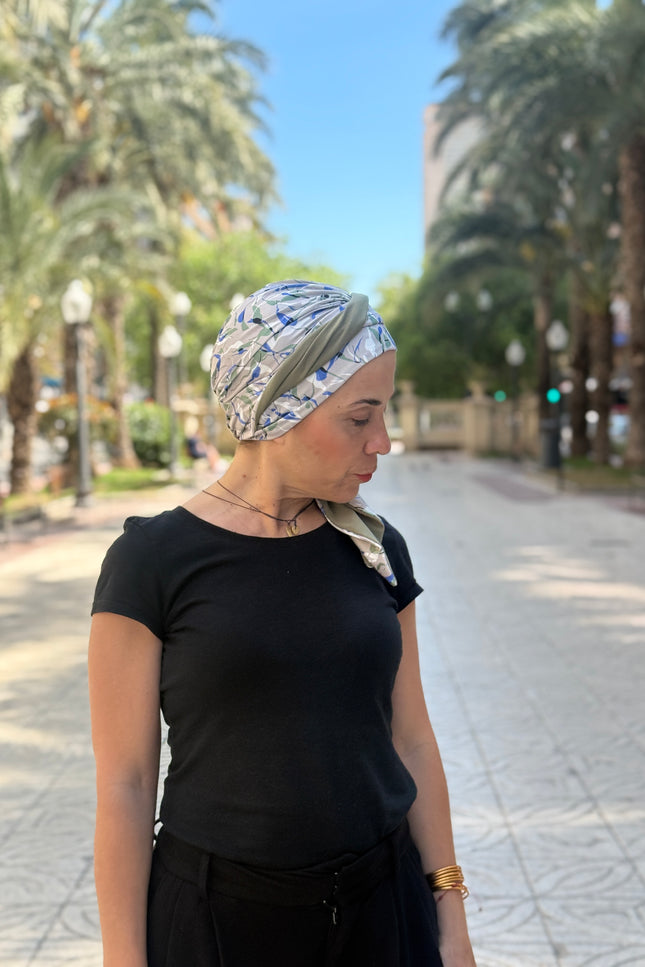 Pañuelo Oncológico Carla Bedia | Zoe Bambú Hojas Azul Caqui