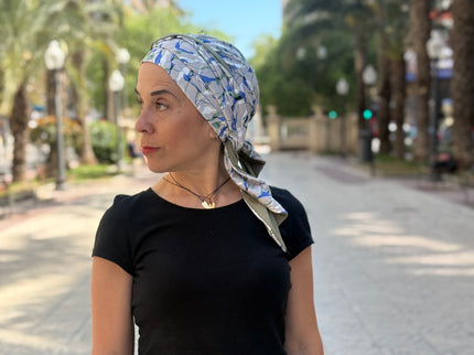 Pañuelo Oncológico Carla Bedia | Zoe Bambú Hojas Azul Caqui