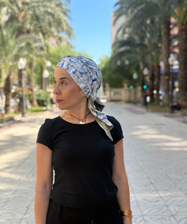 Pañuelo Oncológico Carla Bedia | Zoe Bambú Hojas Azul Caqui