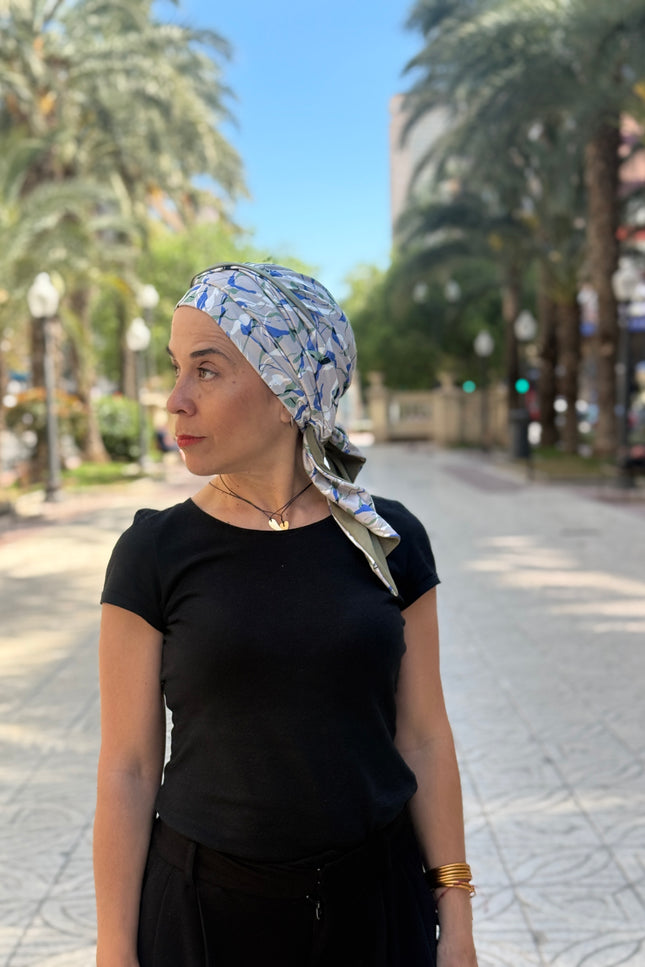 Pañuelo Oncológico Carla Bedia | Zoe Bambú Hojas Azul Caqui