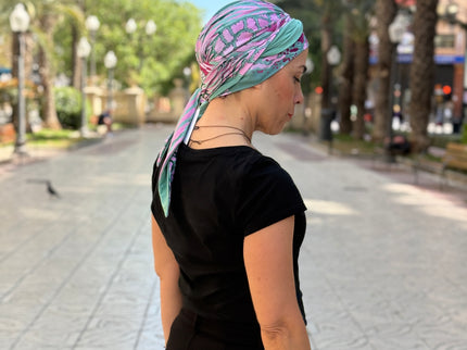 Pañuelo Oncológico Carla Bedia | Zoe Bambú Animal Pink Green