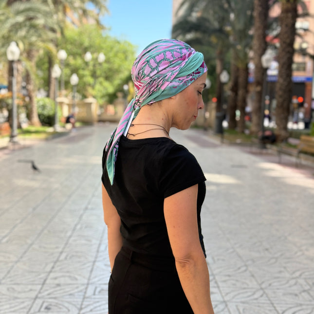 Pañuelo Oncológico Carla Bedia | Zoe Bambú Animal Pink Green
