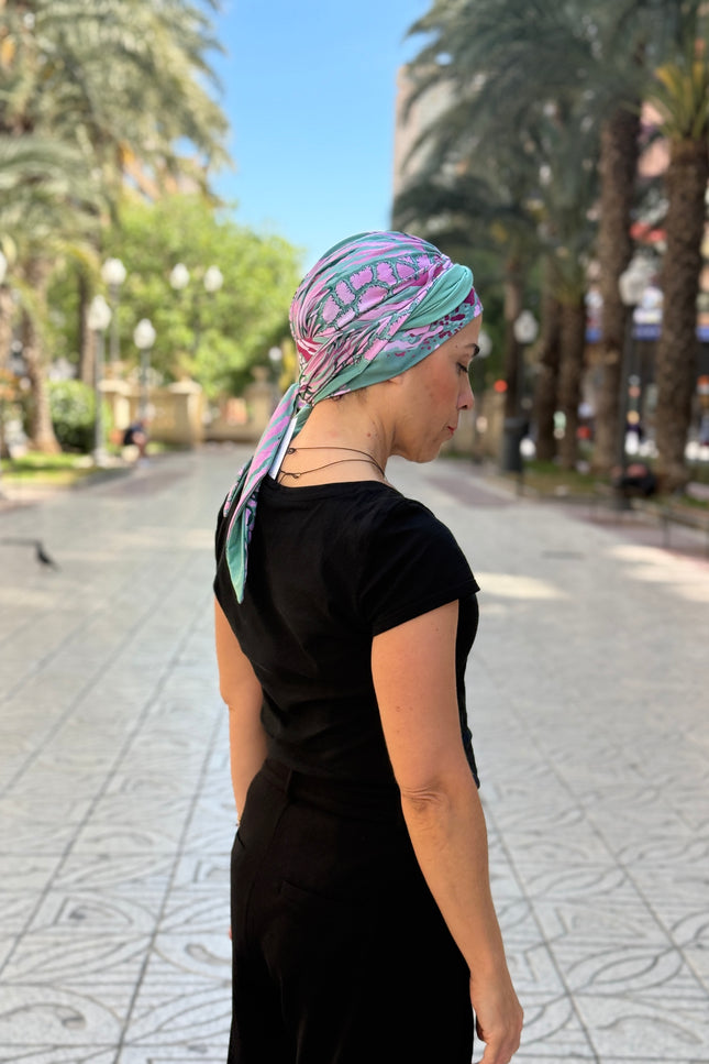 Pañuelo Oncológico Carla Bedia | Zoe Bambú Animal Pink Green