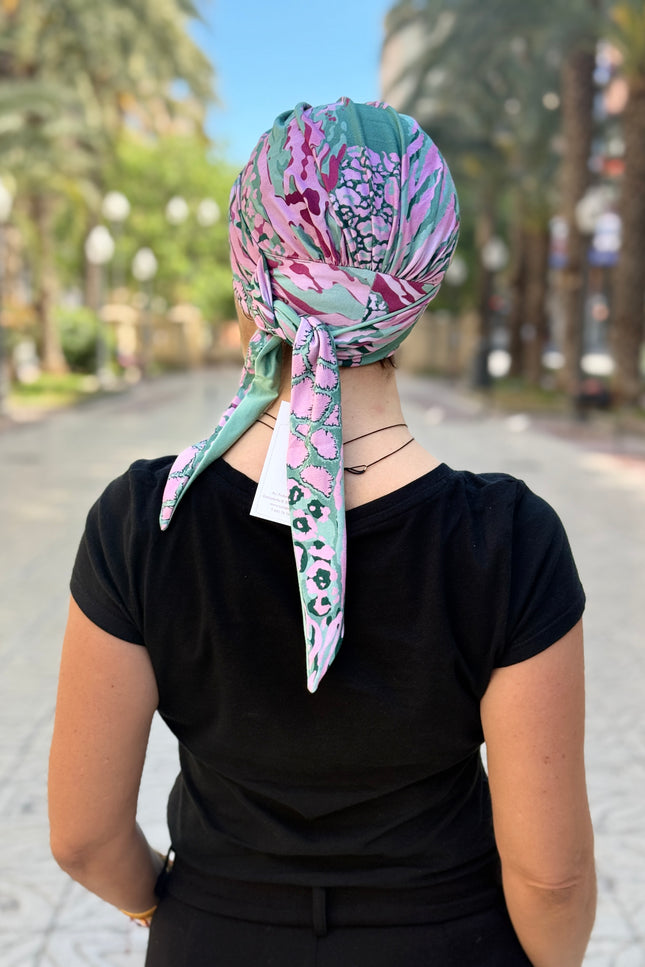 Pañuelo Oncológico Carla Bedia | Zoe Bambú Animal Pink Green