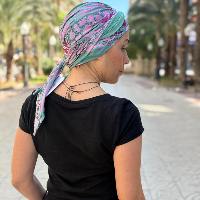 Pañuelo Oncológico Carla Bedia | Zoe Bambú Animal Pink Green
