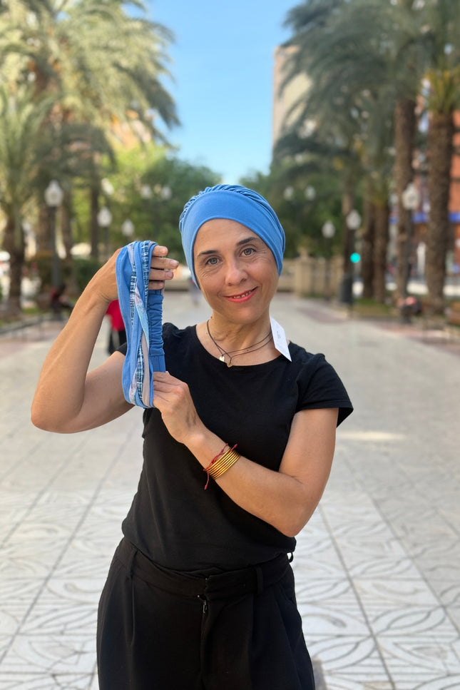 Pañuelo Oncológico Carla Bedia | Carlota Azul