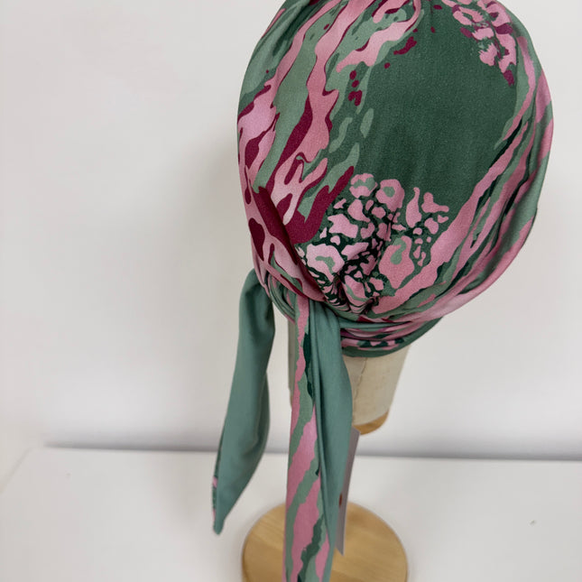 Pañuelo Oncológico Carla Bedia | Zoe Bambú Animal Pink Green