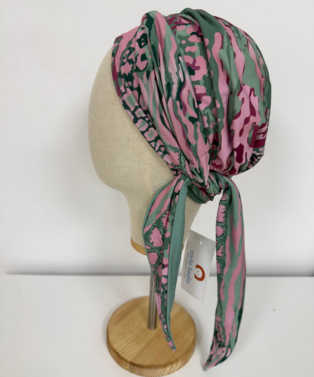 Pañuelo Oncológico Carla Bedia | Zoe Bambú Animal Pink Green