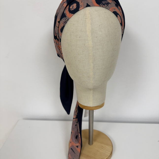 Pañuelo Oncológico Carla Bedia | Zoe Bambú Abstrac Coral Navy
