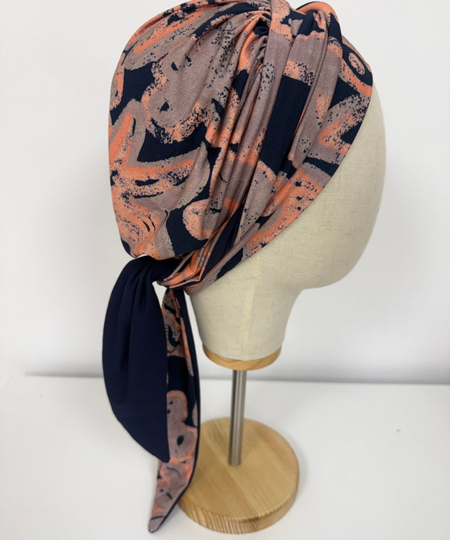 Pañuelo Oncológico Carla Bedia | Zoe Bambú Abstrac Coral Navy