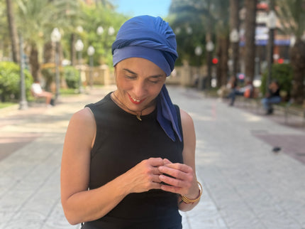 Pañuelo Oncológico Carla Bedia | Martina Azul Lavanda Marino